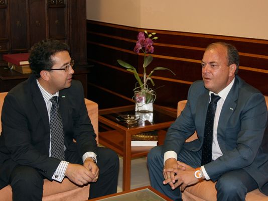 Telediario 1 - Primera votación en la Asamblea extremeña para elegir presidente de la Junta