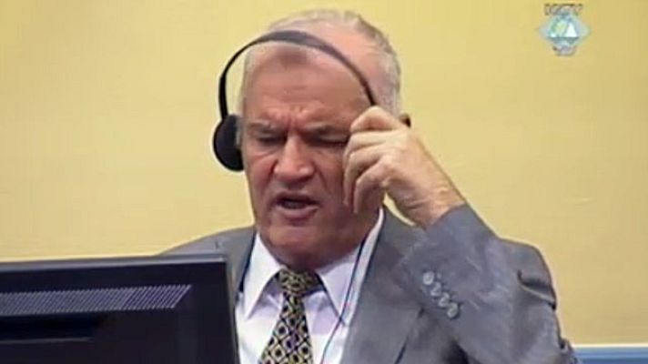 Informativo 24h - Mladic se encara con el juez de La Haya y es expulsado
