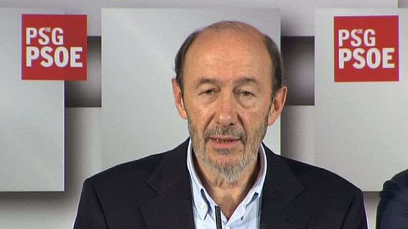 Rubalcaba sigue sin desvelar si dejará todos sus cargos en el Gobierno y cuándo lo hará