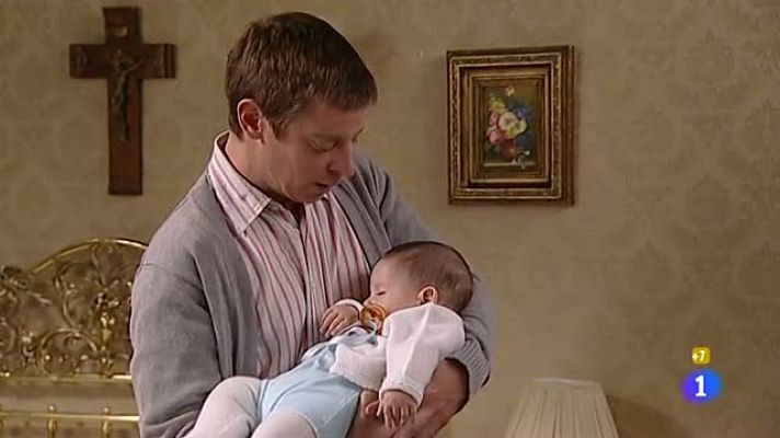 Amar en tiempos revueltos - Marce, el mejor padre del mundo