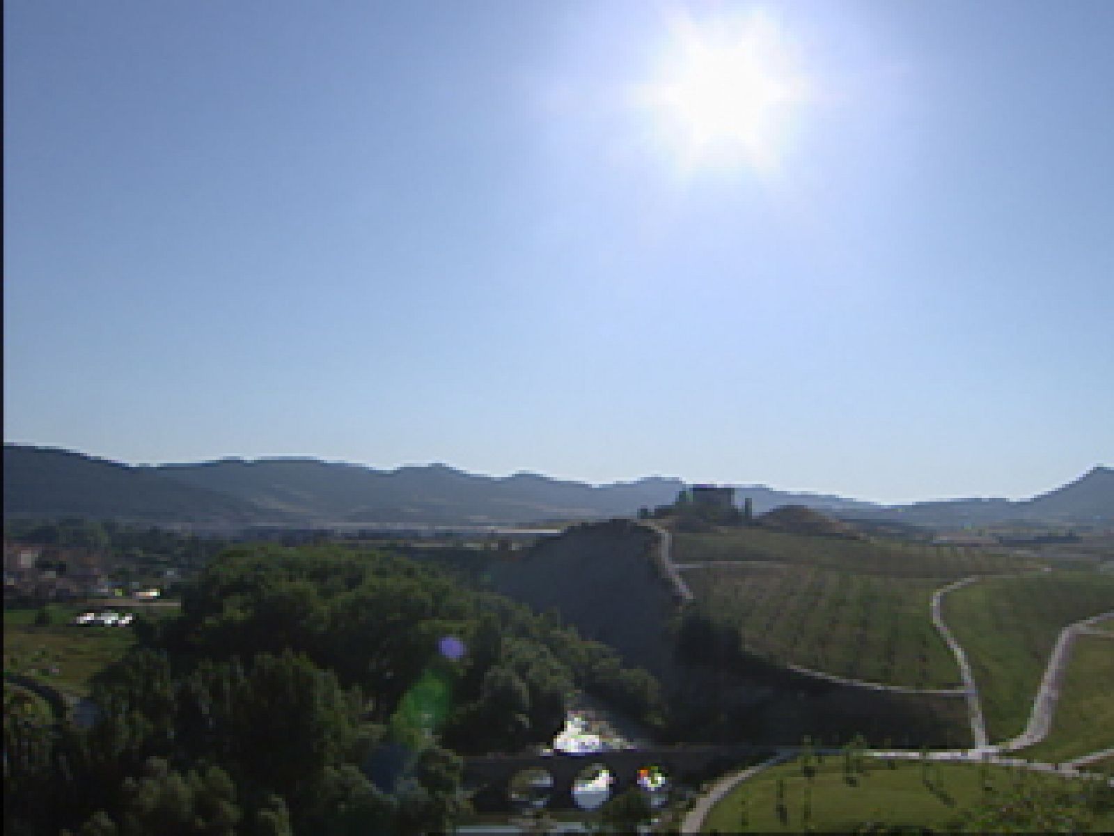 Calor en el sur y este peninsular y descenso notable de las temperaturas en Navarra y Rioja