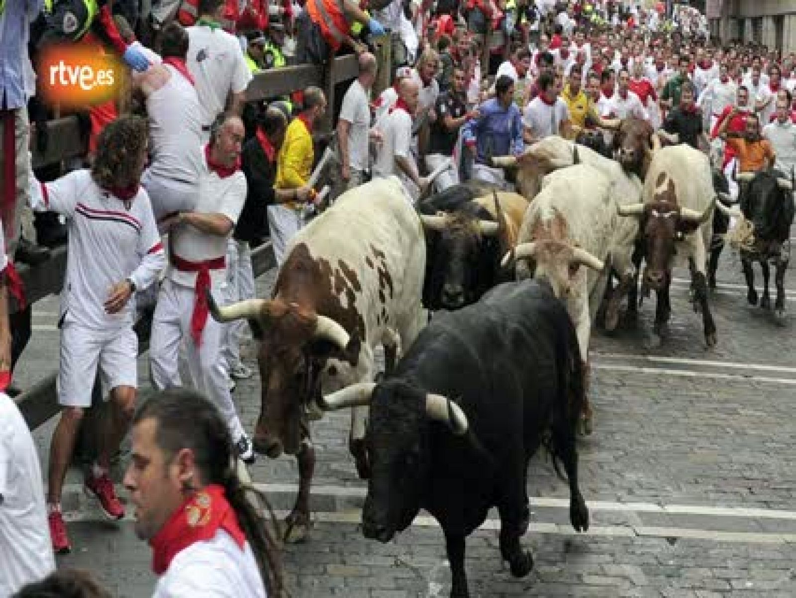 RNE te narra el primer encierro de San Fermín 2011 en imágenes | Ver