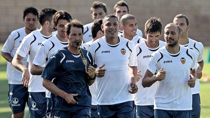 Telediario 1 - El Valencia regresa al tajo tras hacer limpia