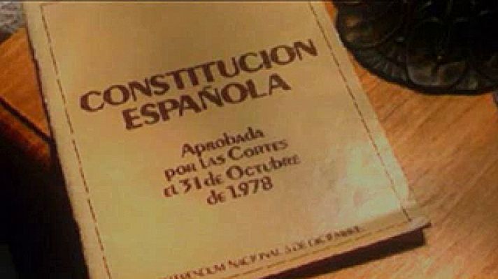 Universo UNED - Teoría y realidad constitucional.