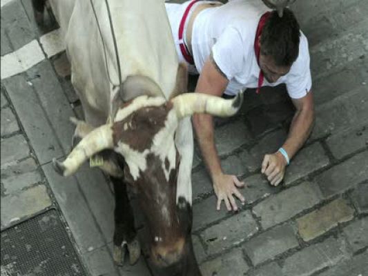 San Fermín - RNE te narra el segundo encierro de San Fermín 2011 en imágenes