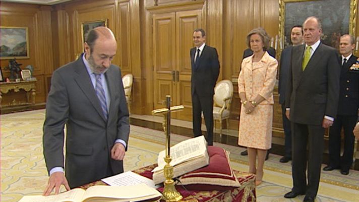 Telediario 1 - Rubalcaba, larga carrera política