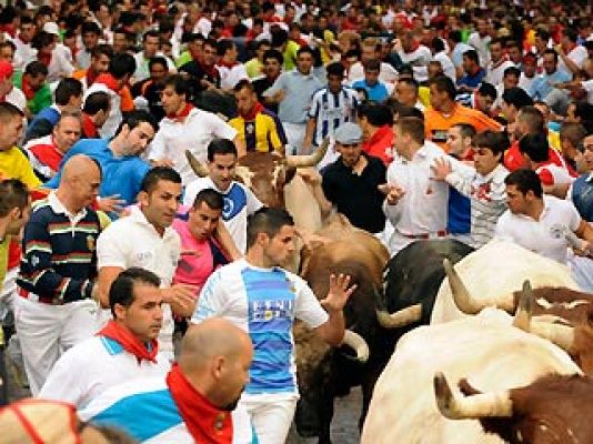 San Fermín - Multitudinarias carreras en Estafeta