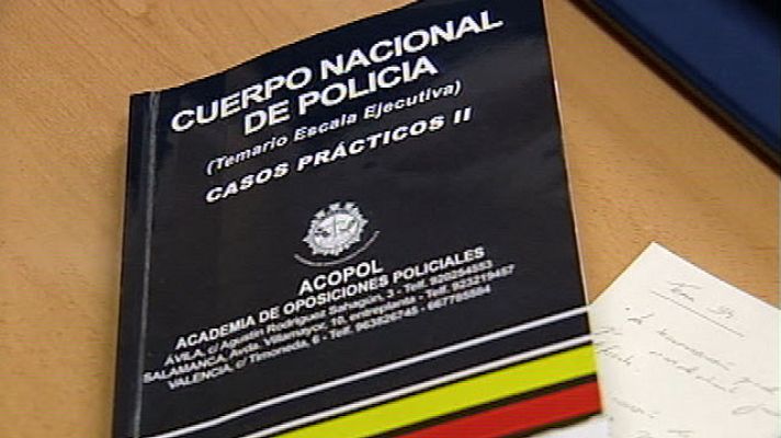 Telediario 1 - Oposiciones a policía nacional
