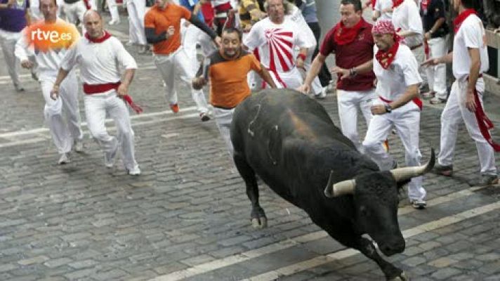 San Fermín - RNE te narra el quinto encierro de San Fermín 2011 en imágenes