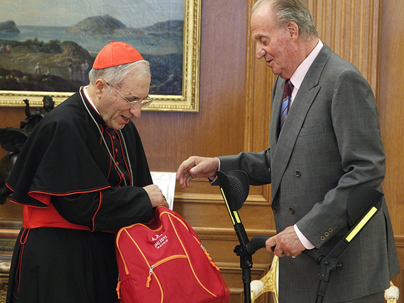 El Rey recibe a Rouco Varela para hablar de la visita del Papa - Informativo 24h | Ver