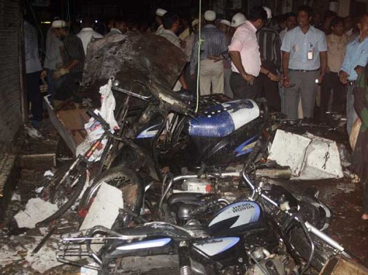 Telediario 1 - Telediario 2 en 4' - 12/07/11