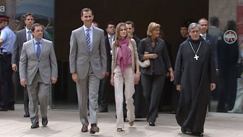 Los príncipes de Asturias y de Girona han visitado la abadía de Montserrat, en Barcelona. | Ver