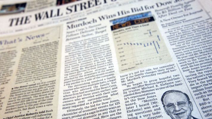 Informativo 24h - Murdoch defiende su imperio pero admite "errores menores"