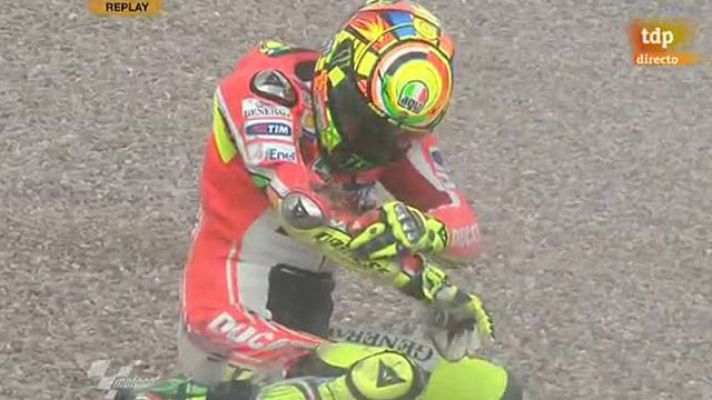  - Rossi también se va al suelo