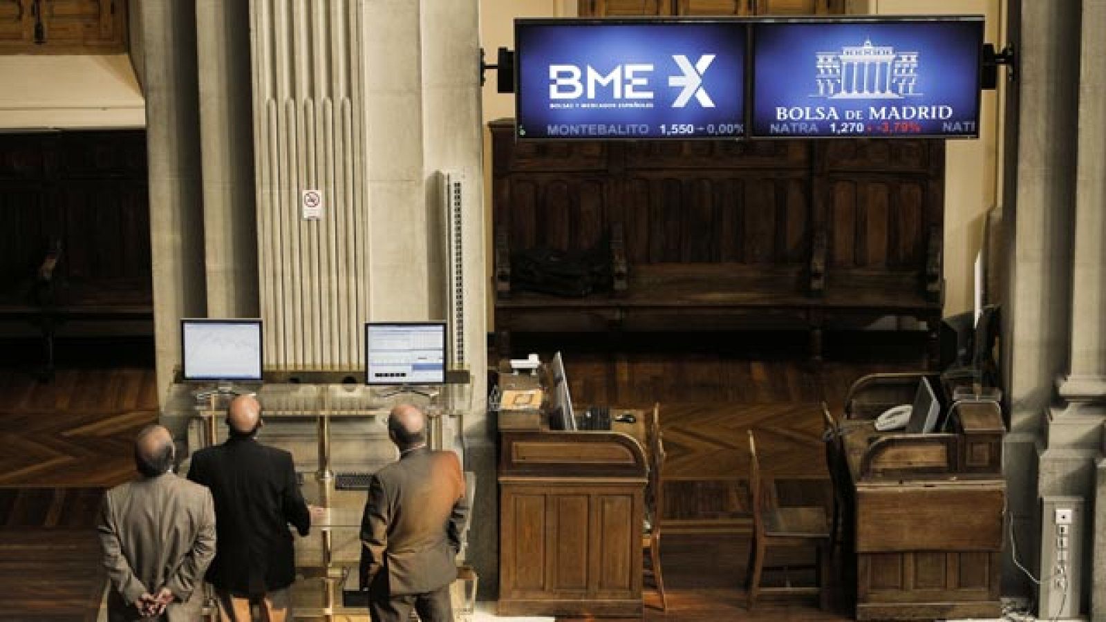 Los mercados siguen presionando la deuda con las Bolsas a la baja | Ver