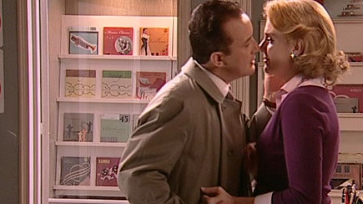 Amar en tiempos revueltos - Andrés, cegado por el amor de Irene