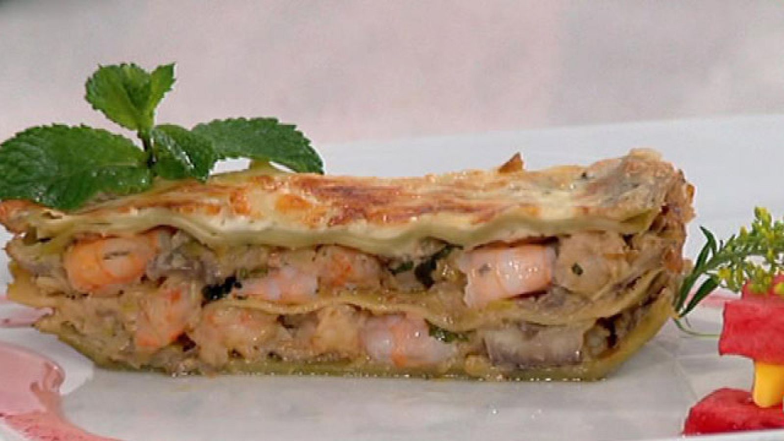 Saber cocinar - Lasaña de champiñones y langostinos con bechamel de menta