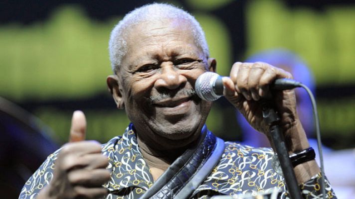 Telediario 1 - B.B.King entusiasma