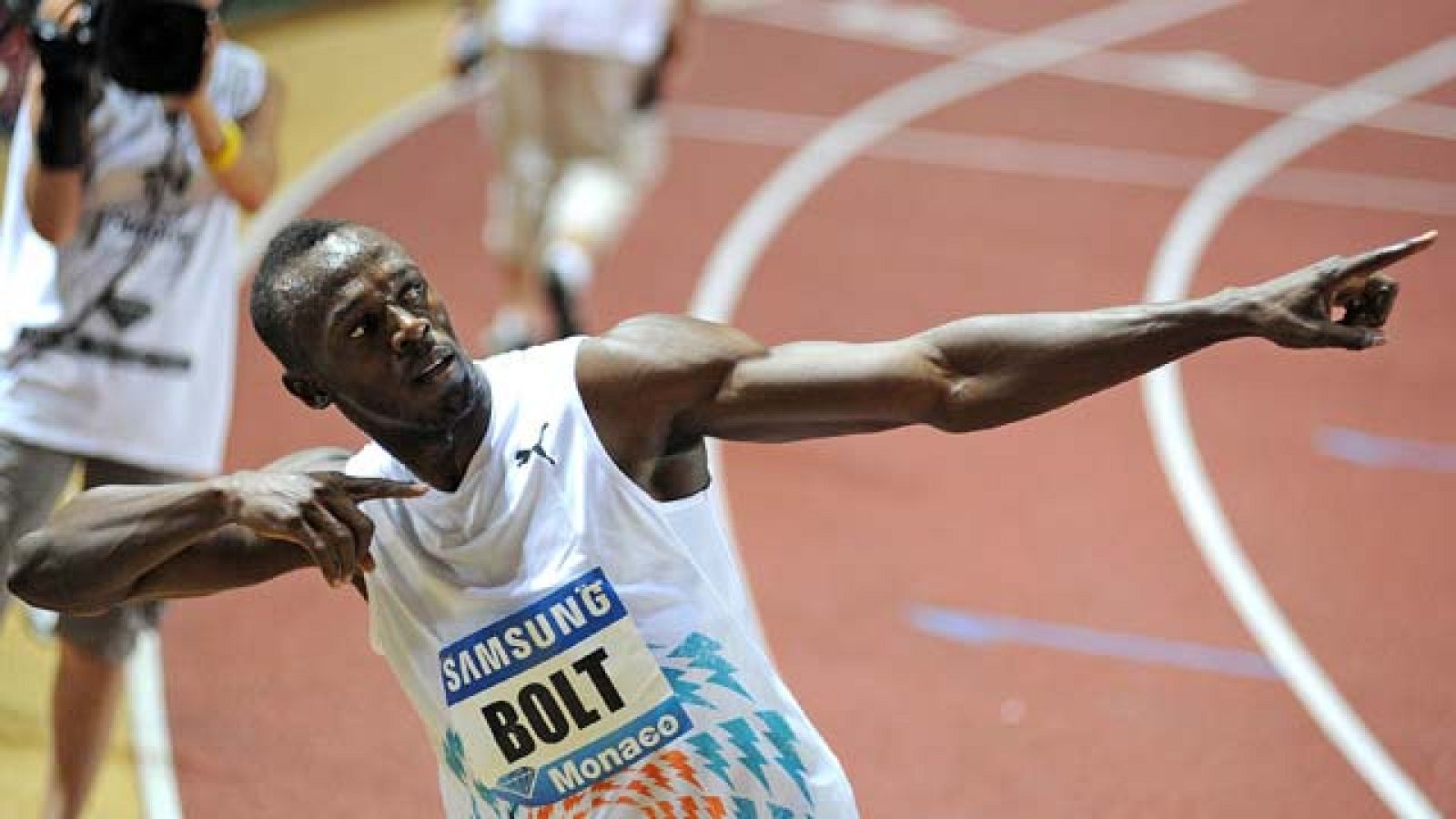 Usain Bolt sufre para ganar en Mónaco | Ver