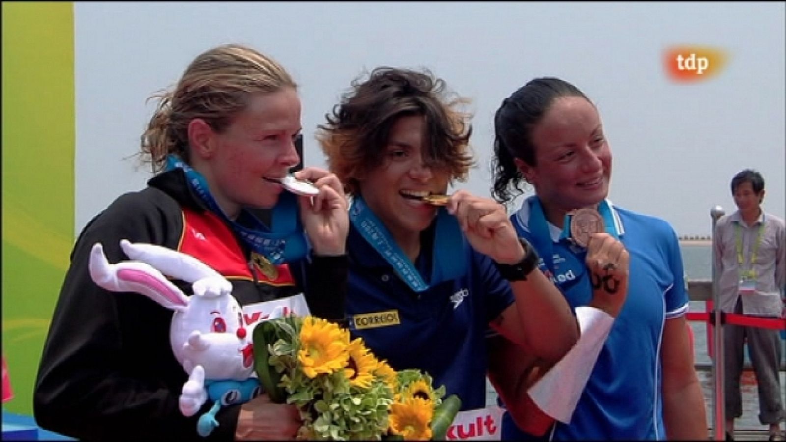 Natación sincronizada - Campeonato del mundo Aguas abiertas 25 Km masculino y femenino desde Shanghai (China) - 23/07/11 - Ver ahora