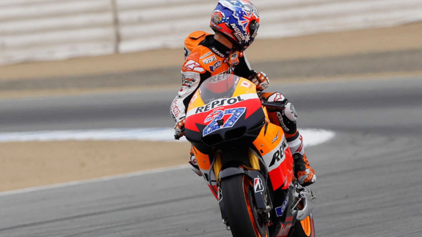 Stoner apuesta fuerte por la 'pole' | Ver