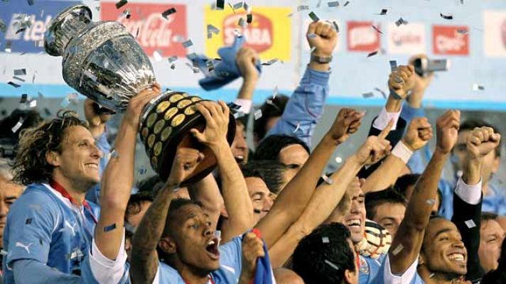 Telediario 1 - Uruguay suma 15 Copas América