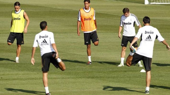Telediario 1 - El Madrid vuelve a entrenarse en Valdebebas