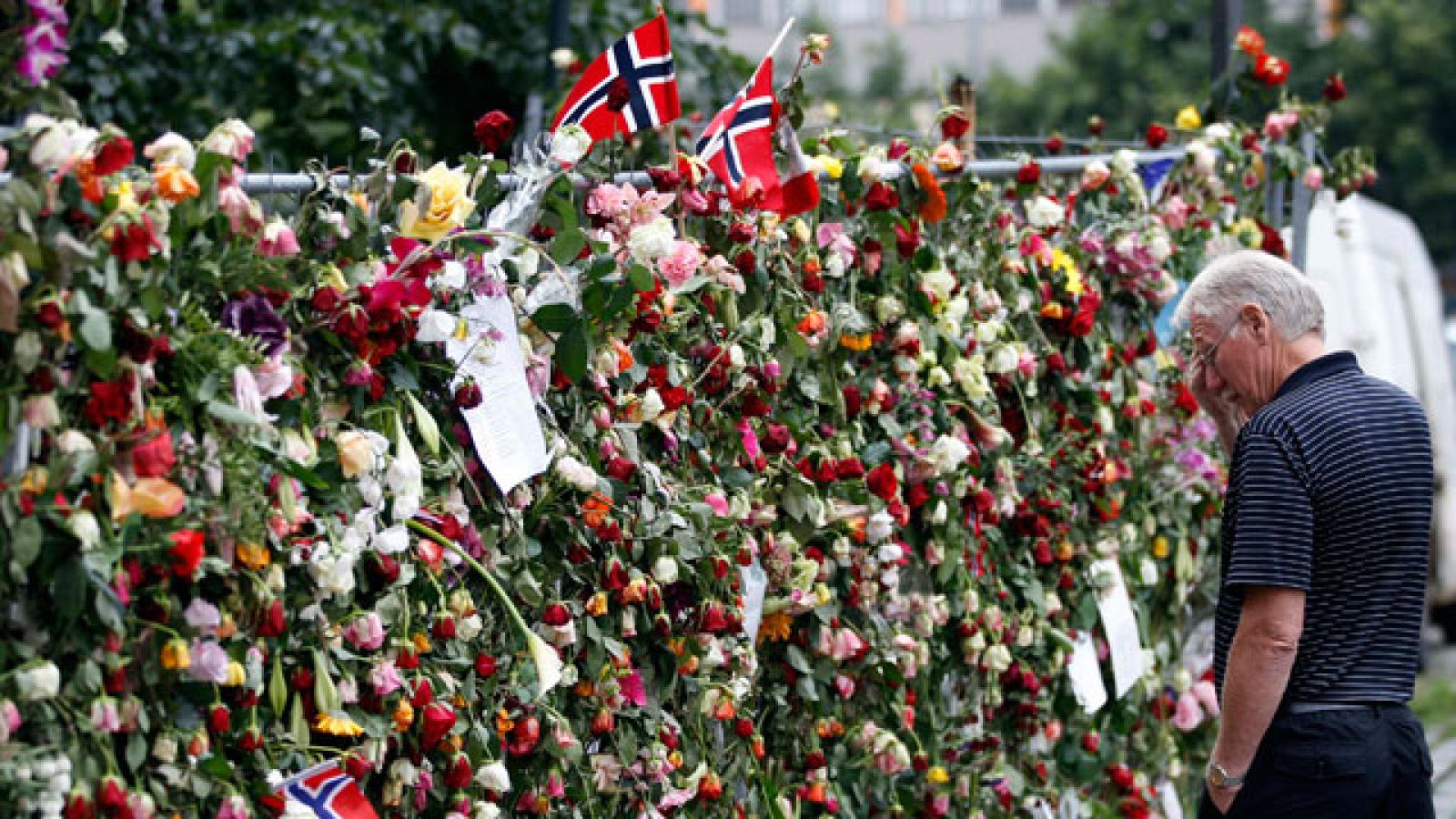 Noruega intenta salir adelante del doble crimen del pasado viernes