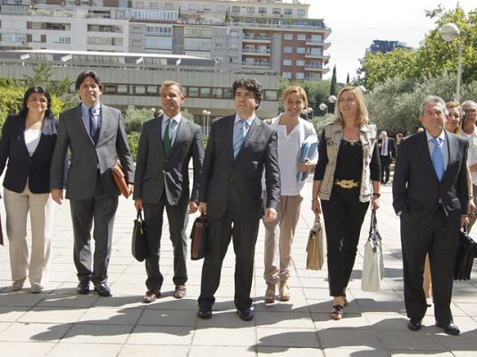 Telediario 1 - Telediario 2 en 4' - 27/07/11