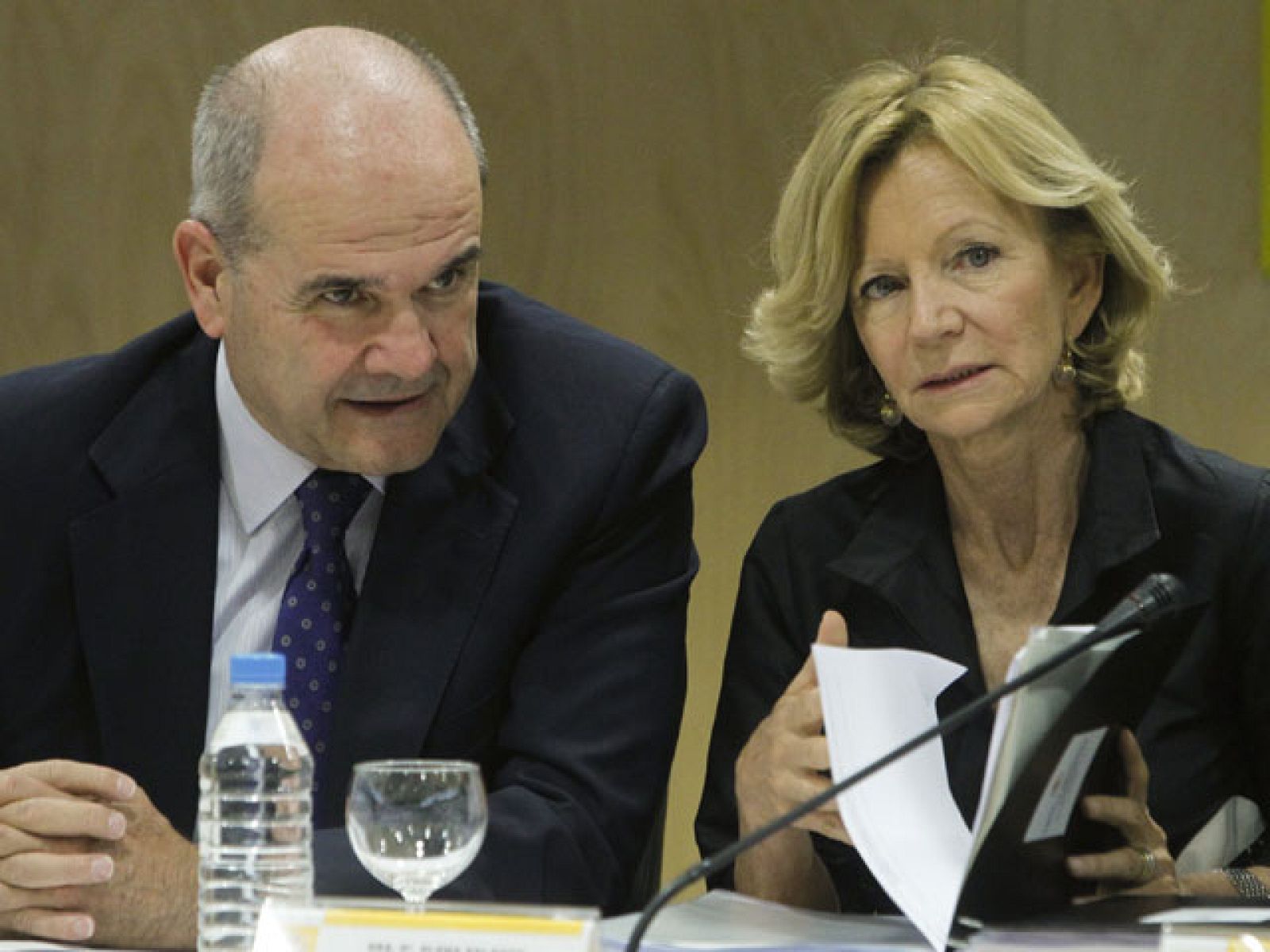 El ICO ayudará a las CC.AA. a pagar su deuda y éstas se comprometen a tener una regla de gasto - Informativo 24h | Ver