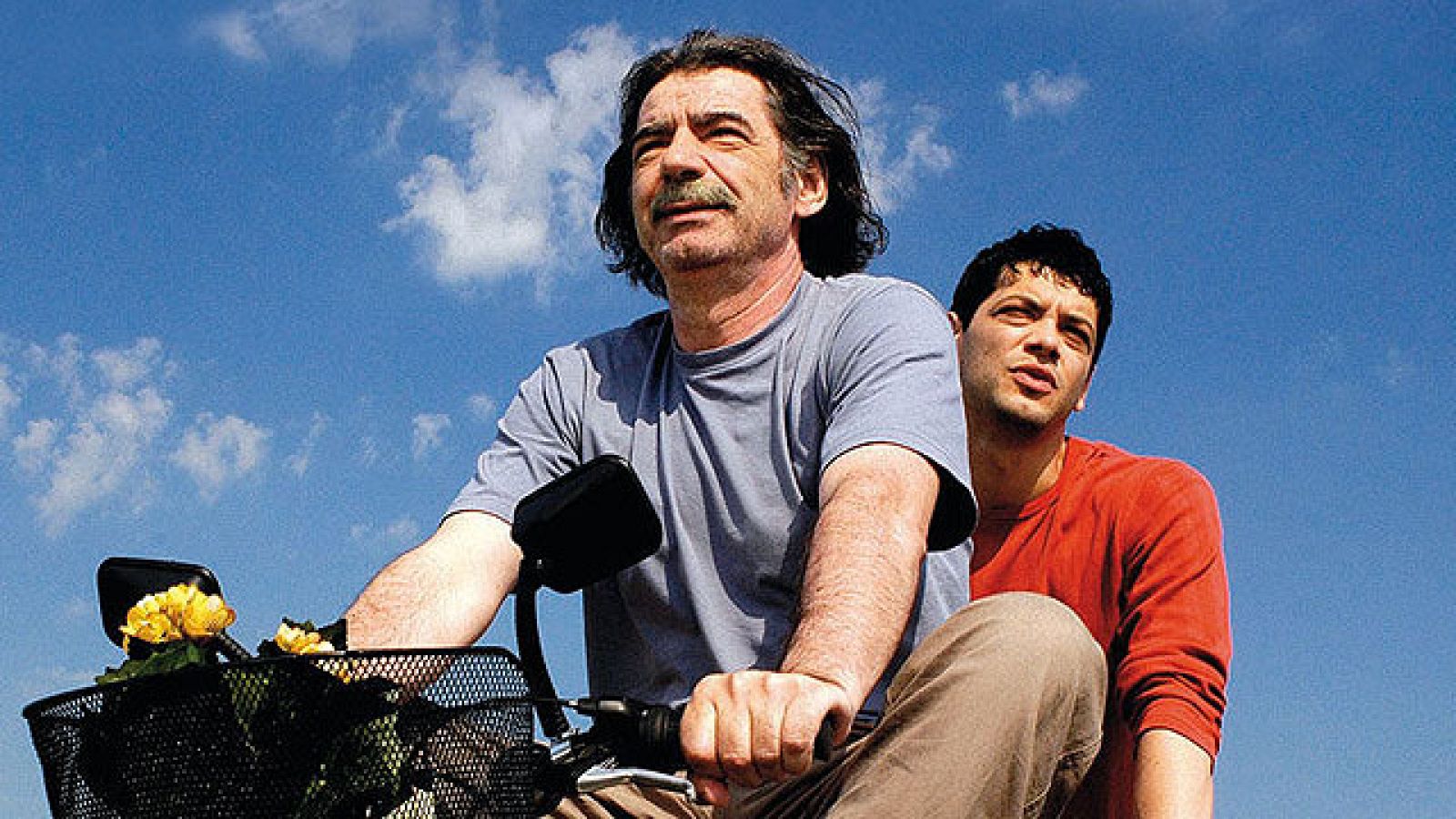 Días de cine: Tráiler de 'El mundo es grande y la felicidad está a la vuelta de la esquina'