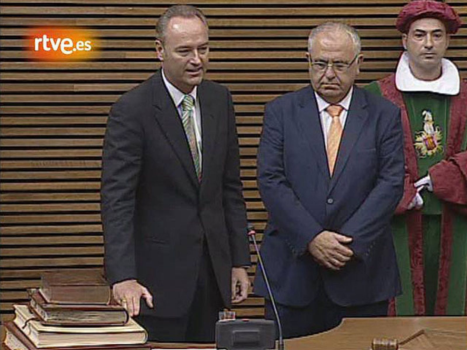 Fabra toma posesión como presidente de la Comunidad Valenciana