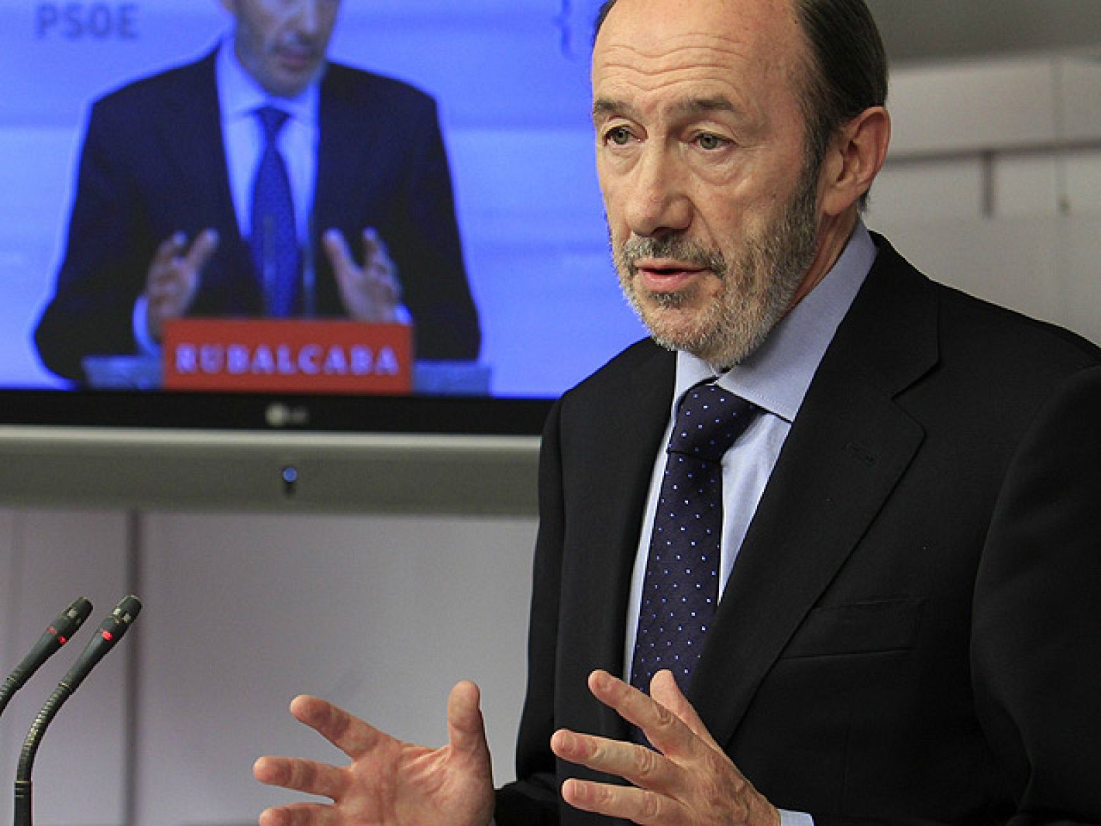 Rubalcaba: "Yo nounca le he pedido al presidente del Gobierno que adelantara las elecciones generales"