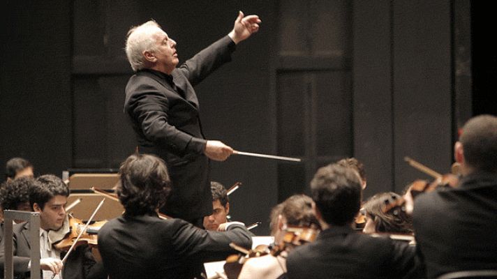 Telediario 1 - Barenboim, en concierto