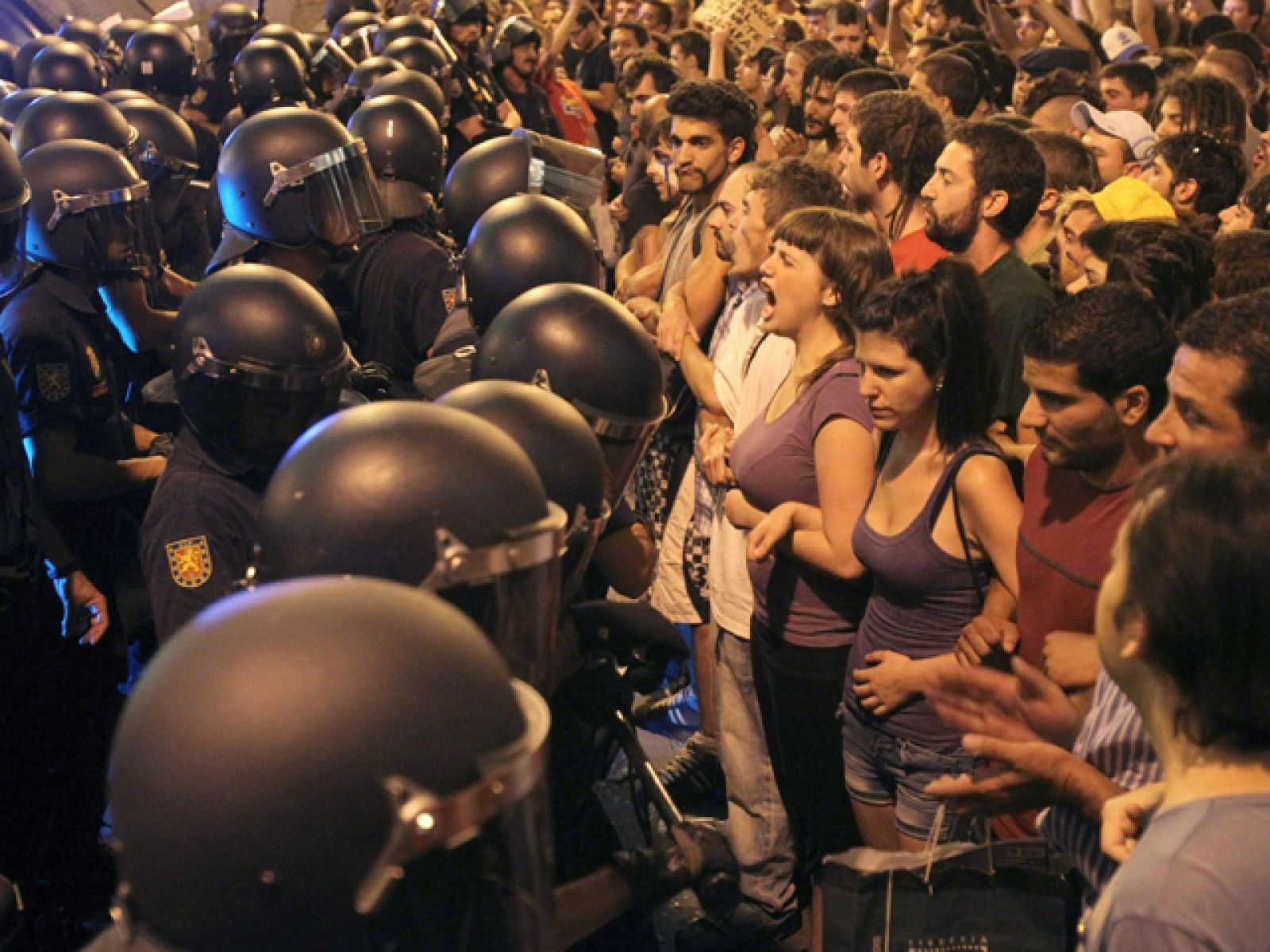 Momentos de tensión en los accesos a Sol - Informativo 24h | Ver