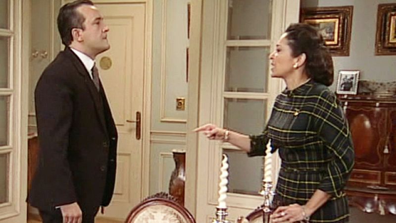 Amar - Andrés abofetea a Eulalia