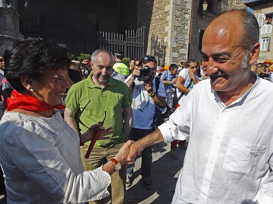 Informativo 24h - Polémica por la presencia de familiares de presos de ETA en las fiestas de Vitoria