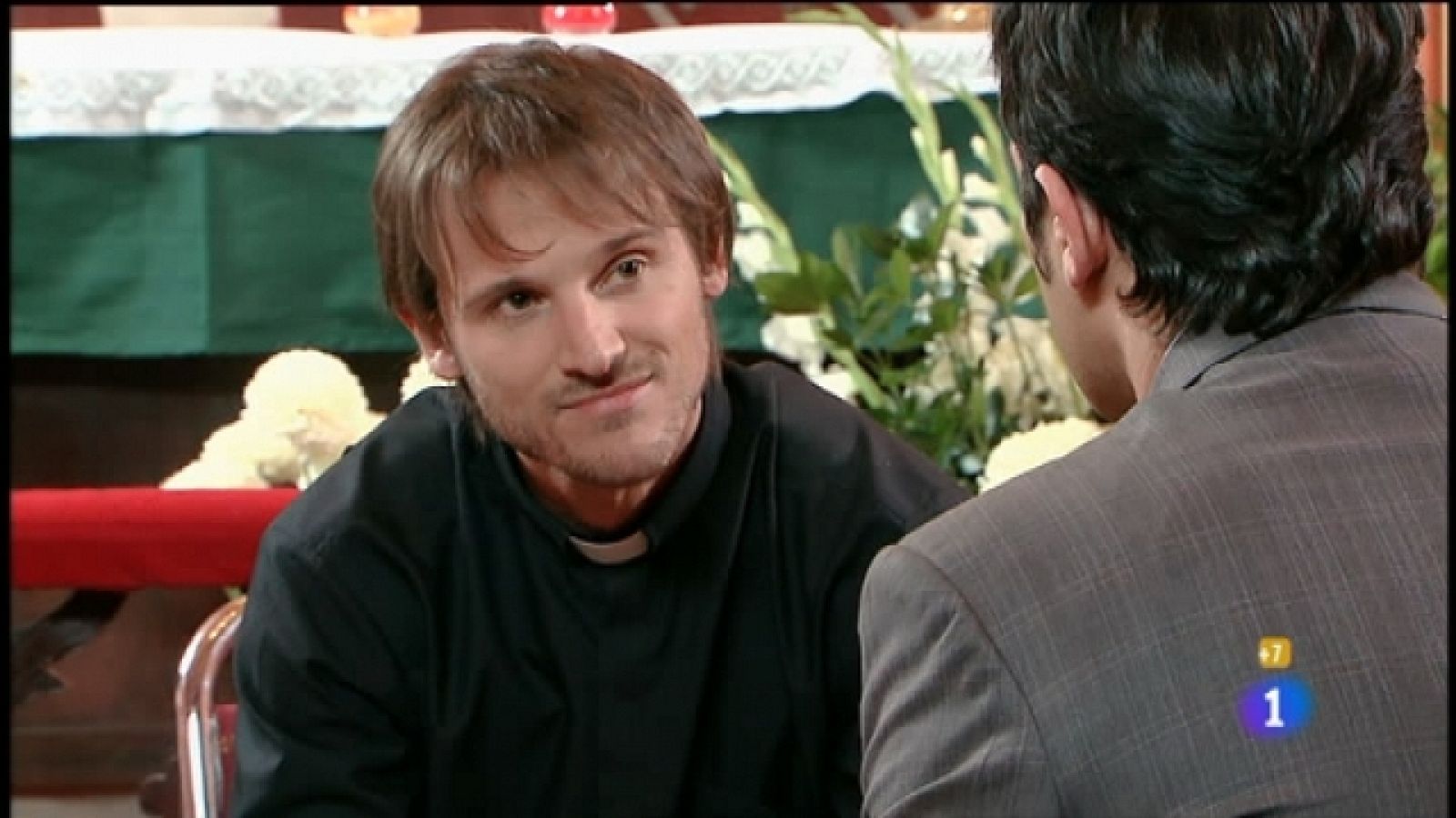 Amar de nuevo - Capítulo 14 - Máximo sigue intentando hacer que Verónica se fije en él - Ver ahora