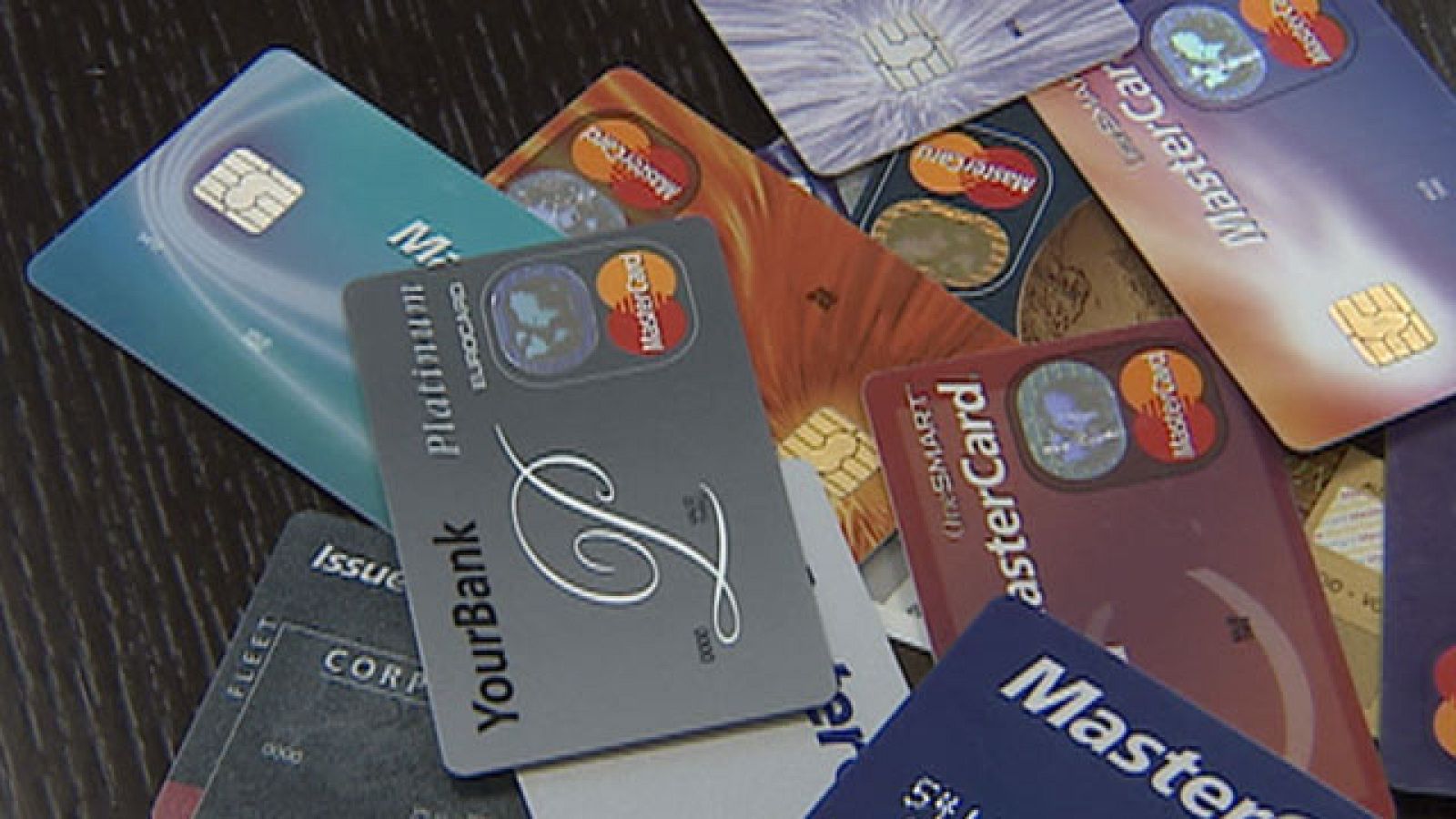 La crisis provoca un descenso del número de tarjetas de crédito