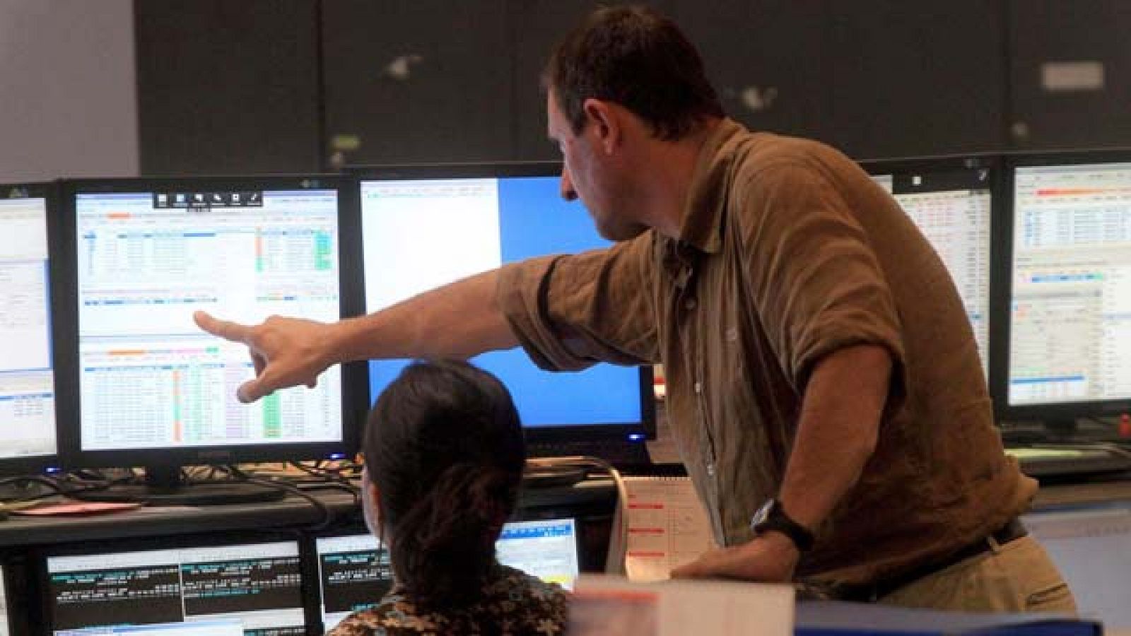 Las bolsas europeas viven una jornada de pérdidas superiores al 2,5% - Informativo 24h | Ver