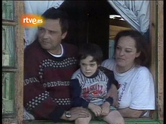  - Hermanos, pareja y padres de dos hi