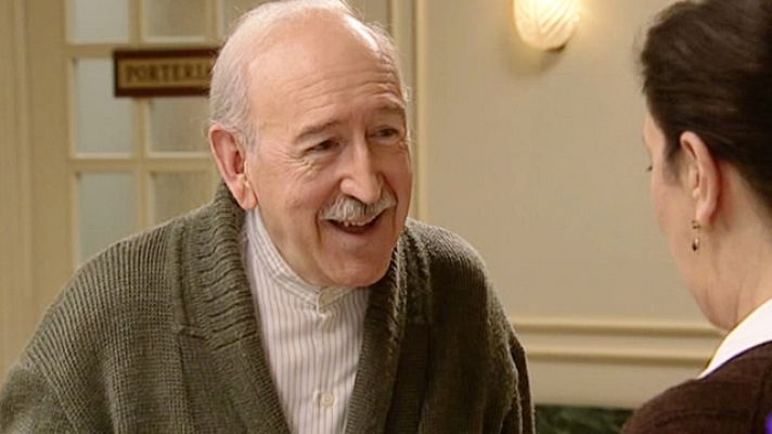 Amar en tiempos revueltos - Basilio le insinúa a Felisa estar e