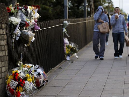 Telediario 1 - Quinta víctima mortal en Reino Unido