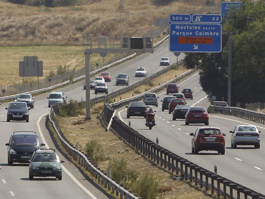 Telediario 1 - DGT prevé más de seis millones de desplazamientos en tres días festivos