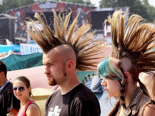 Telediario 1 - Disturbios y Punk