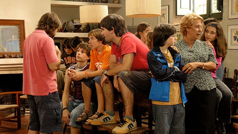 Abuela de verano -  Episodio 9: A de aguacero