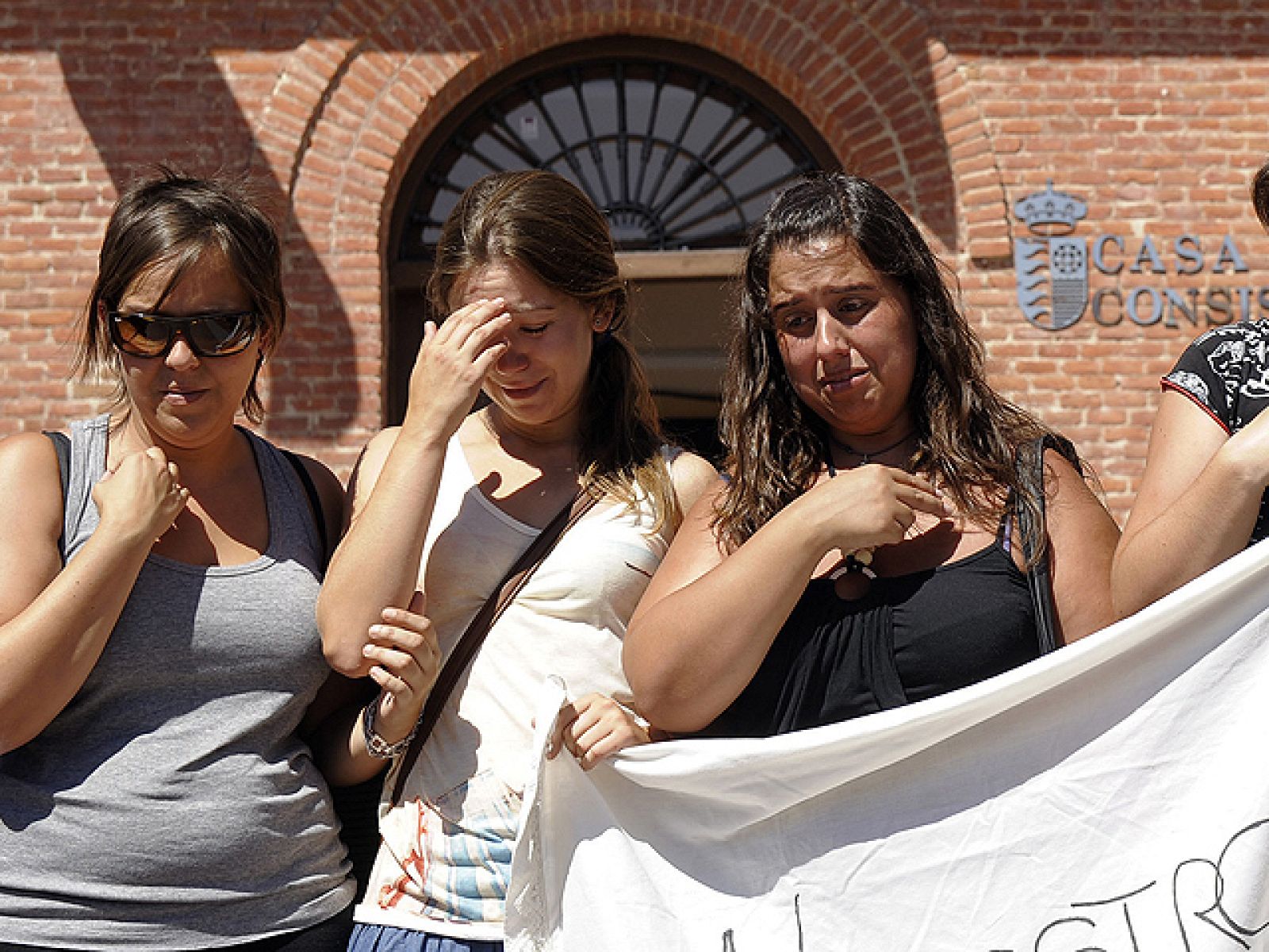 Un juzgado de Valladolid ordena el ingreso en prisión de la supuesta asesina de tres niños en Boecillo - Informativo 24h | Ver