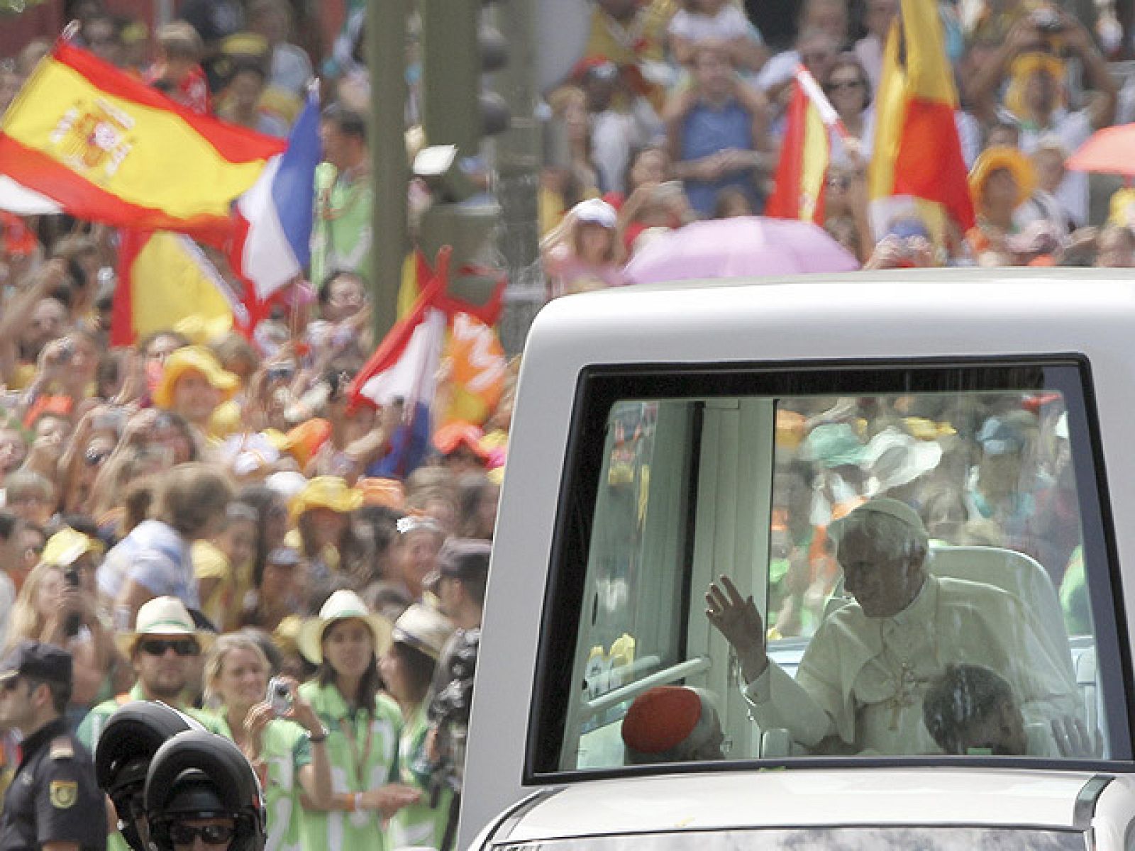 Benedicto XVI llega a Madrid