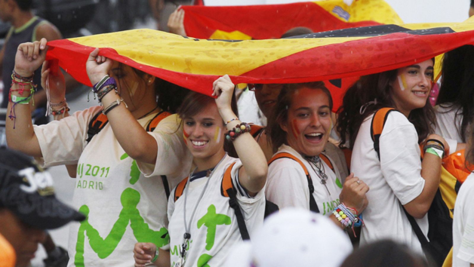 Los peregrinos se vuelcan con la llegada de Benedicto XVI