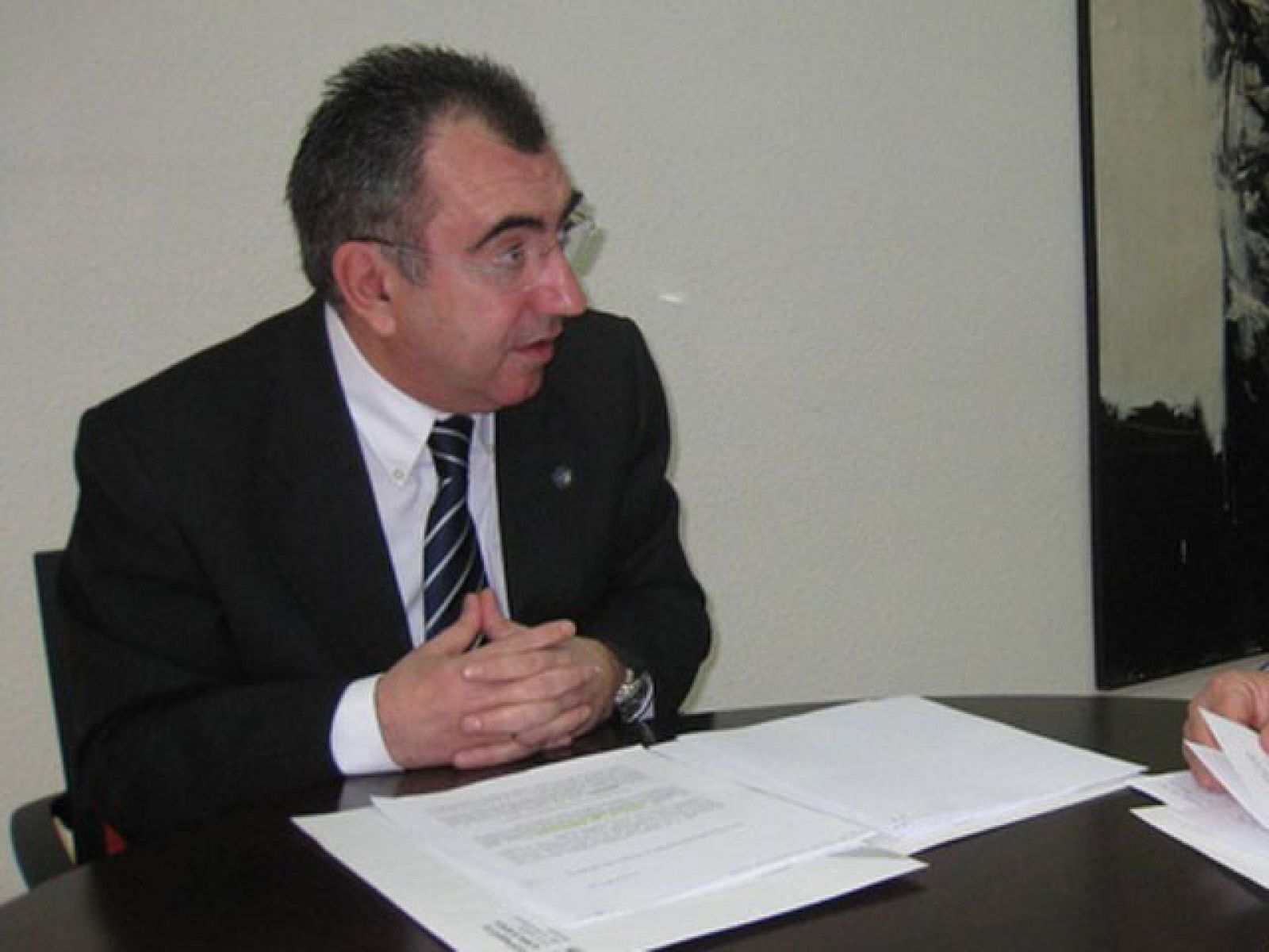 Se espera la llegada de medios aéreos para sofocar el incendio forestal en Murcia